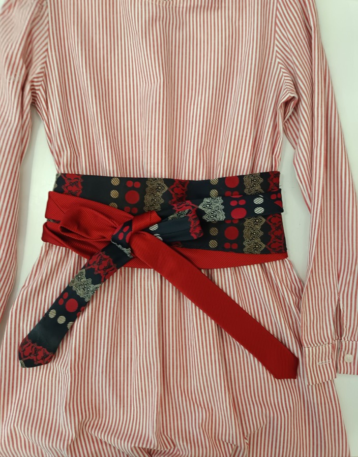Red and black patterned belt from the MAdAME KI accessories collection