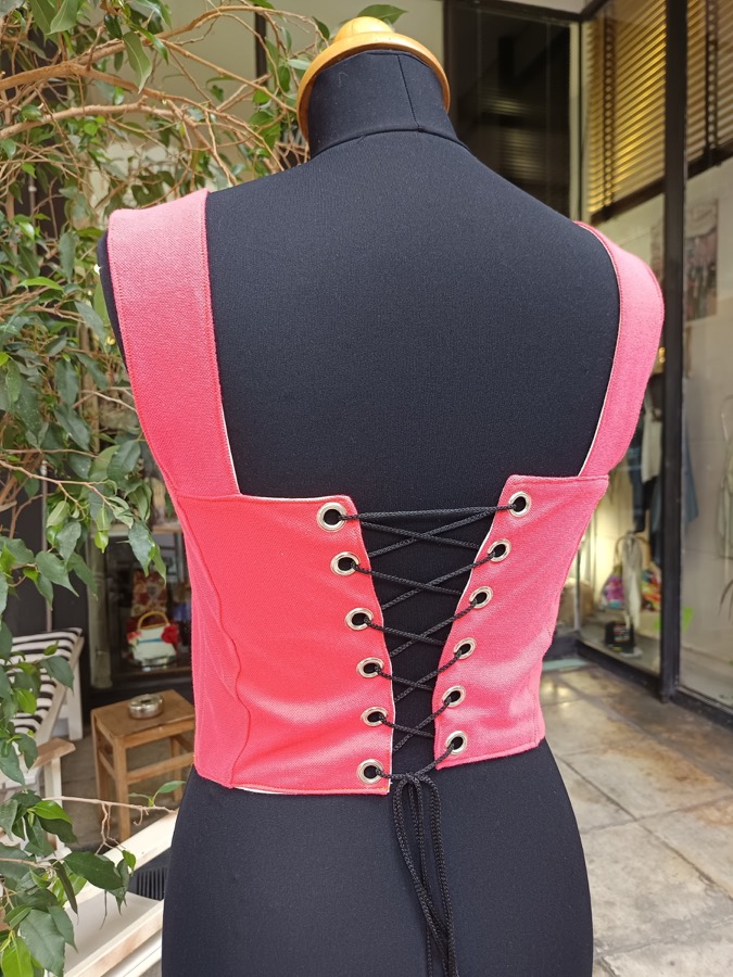 Back view of Corset 1 from the MAdAME KI corsets collection