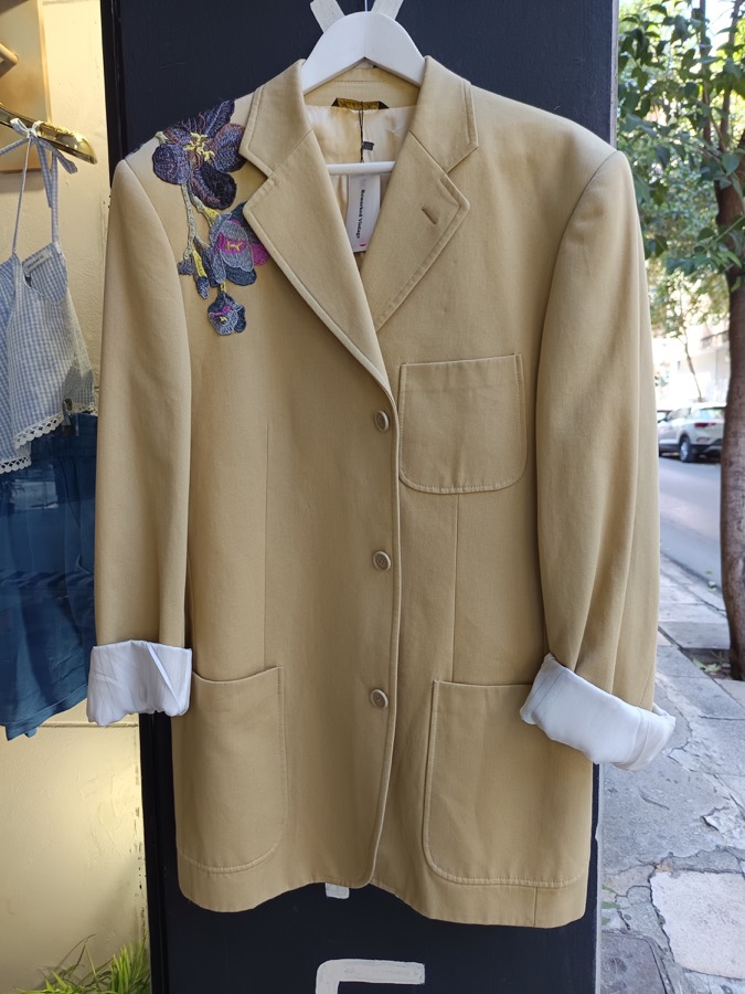 Beige Blazer from the MAdAME KI collection